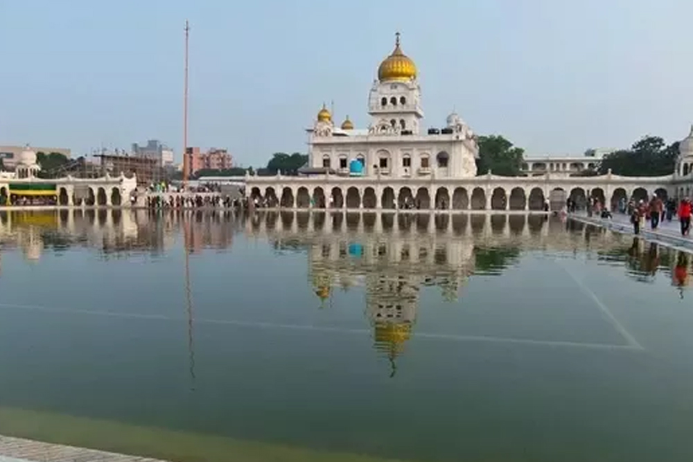Discover the Spiritual Oasis: Gurdwara Bangla Sahib in Delhi